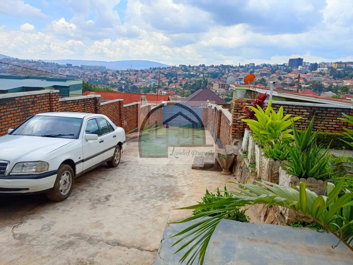 5.-Parking-space