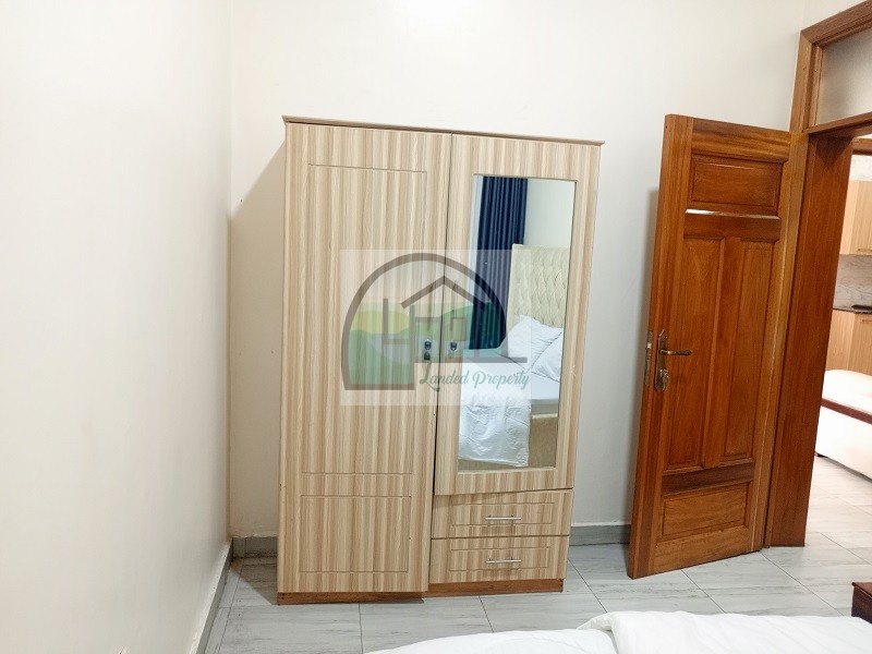 6wardrobe