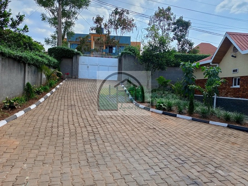 3.-Parking-view