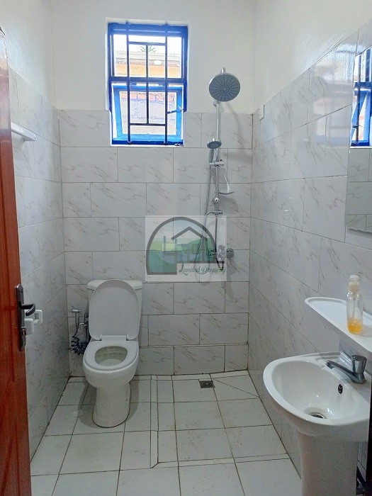 7bathroom-1